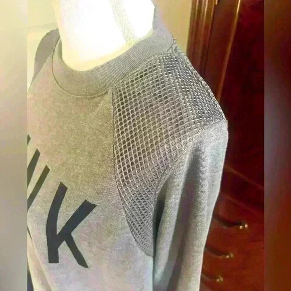 PINK ladies sweatshirt lightweight. Petite Small oversized. Long sleeve gray - Picture 3 of 9